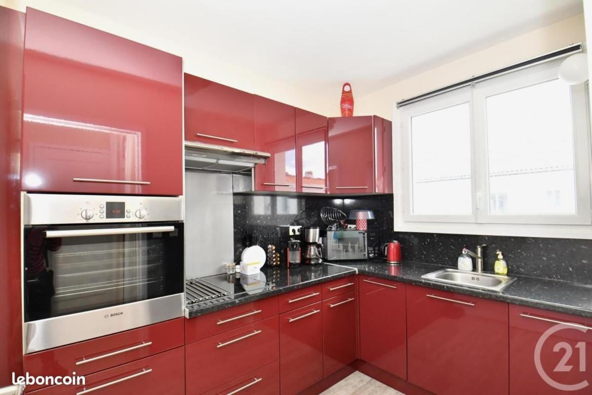 Appt cosy 65 m2 coeur de ville à 150 m de la plage Royan Esterno foto